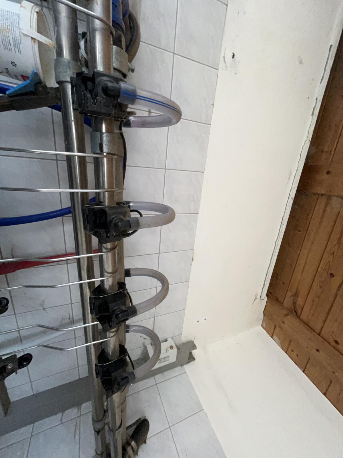 Rohrmelkanlage DeLaval 3