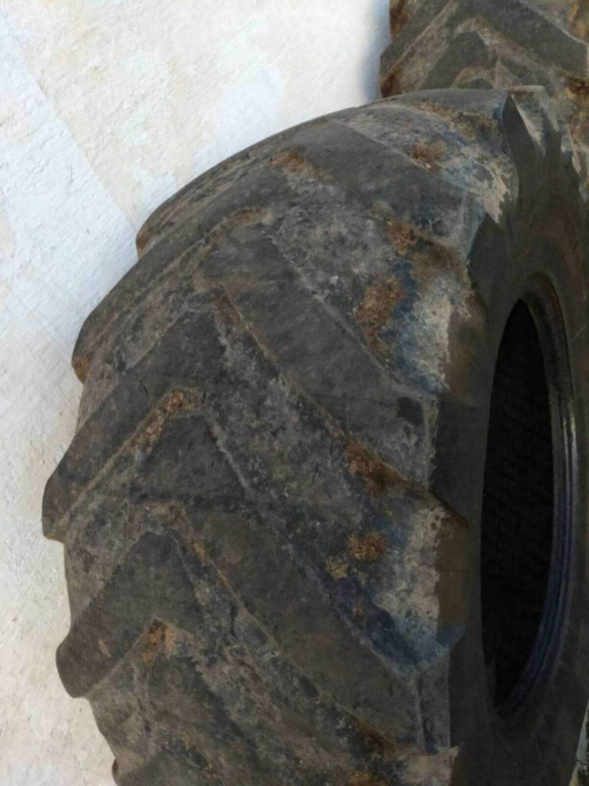 Reifen 460/70R24 2