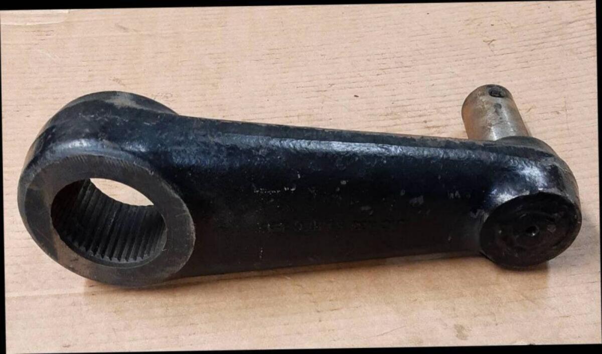 Hubarm IHC Traktor 844 2