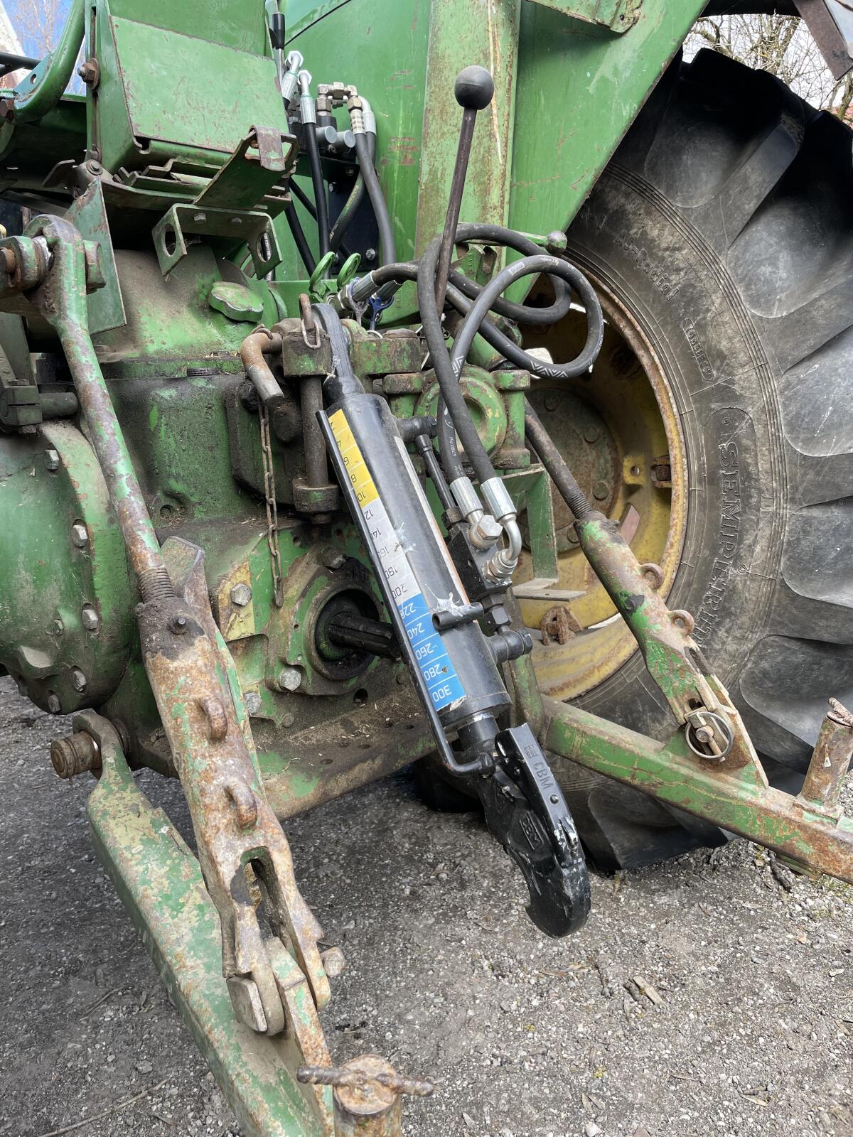 John Deere 2030 LS Traktor 3
