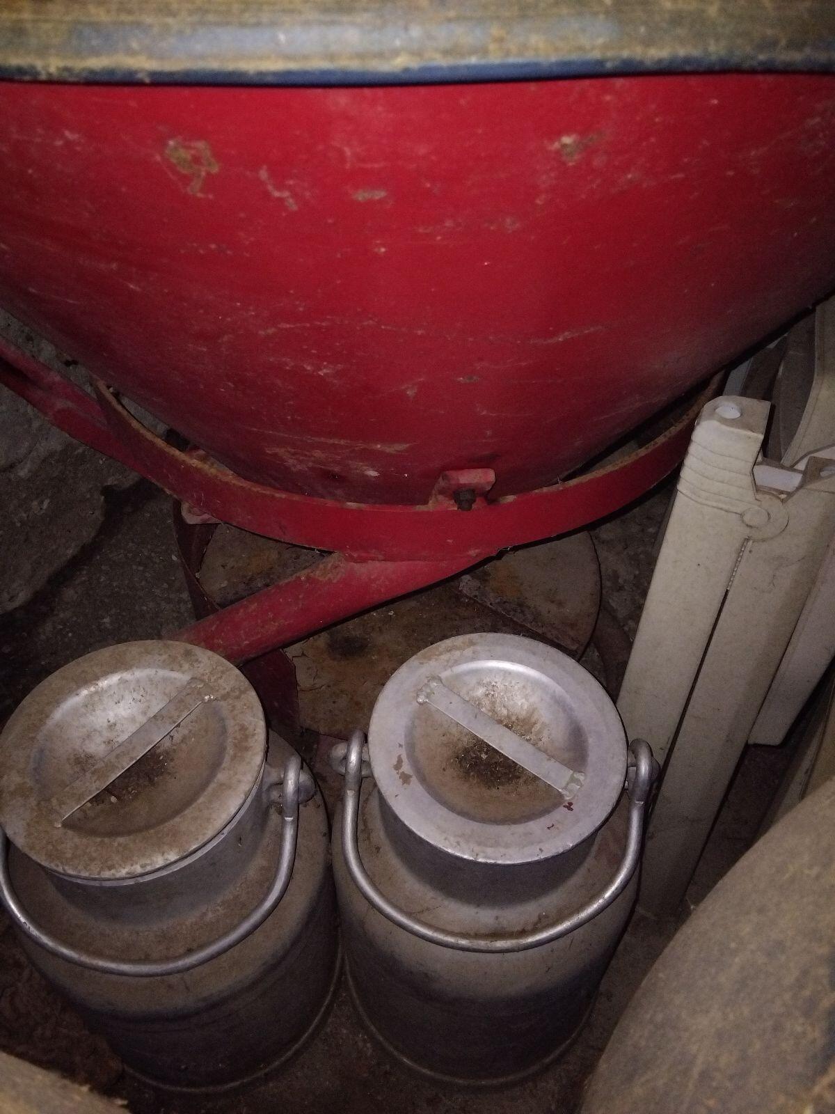 Kunstdüngerstreuer 2