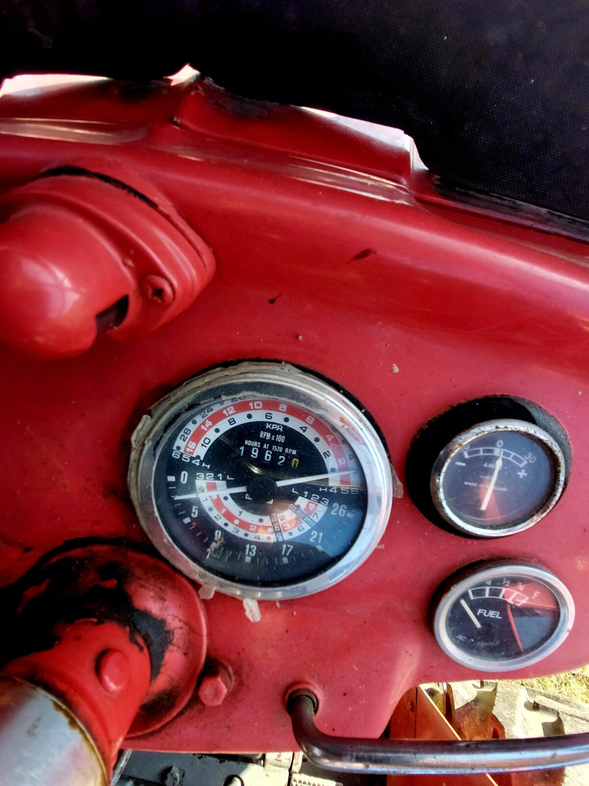 Massey Ferguson 135 2