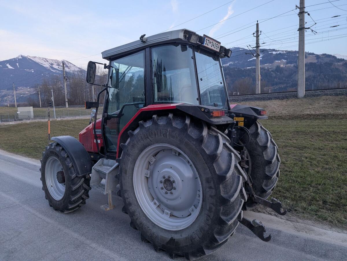 Massey Ferguson 6140 3