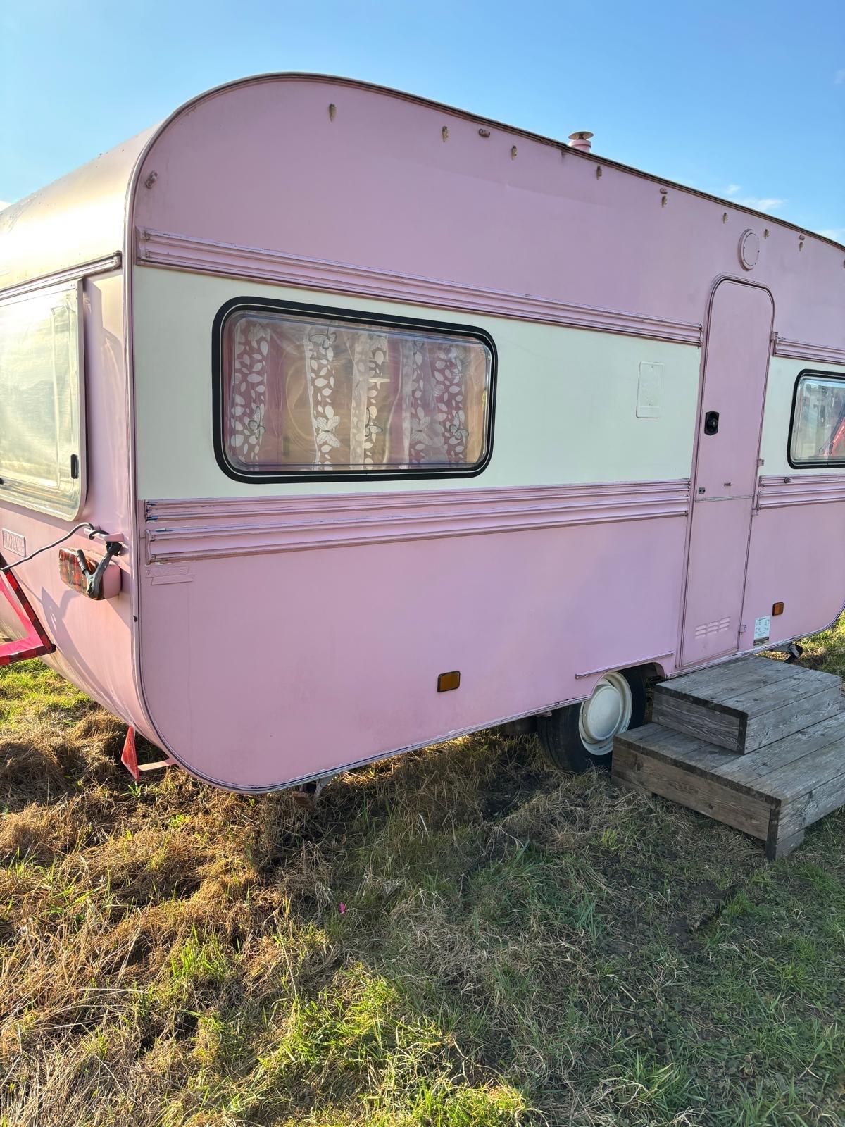 Wohnwagen Anhänger 2