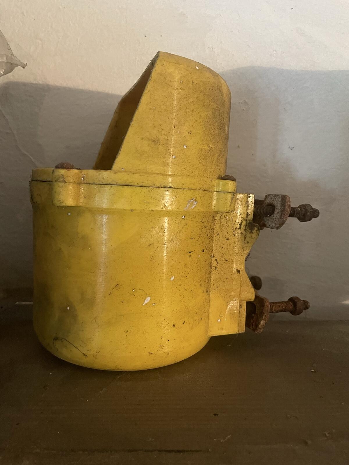 Kraftfutterspender 2