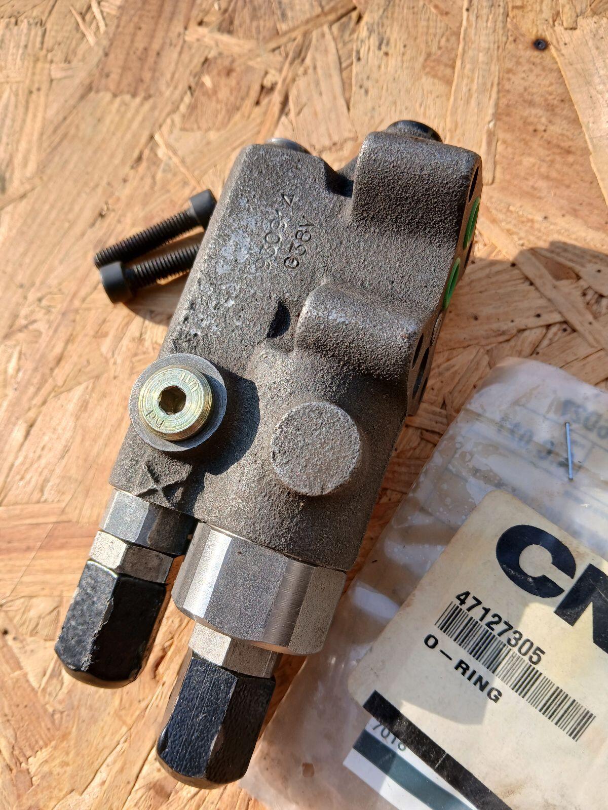 New Holland TSA 100 Regulator 3