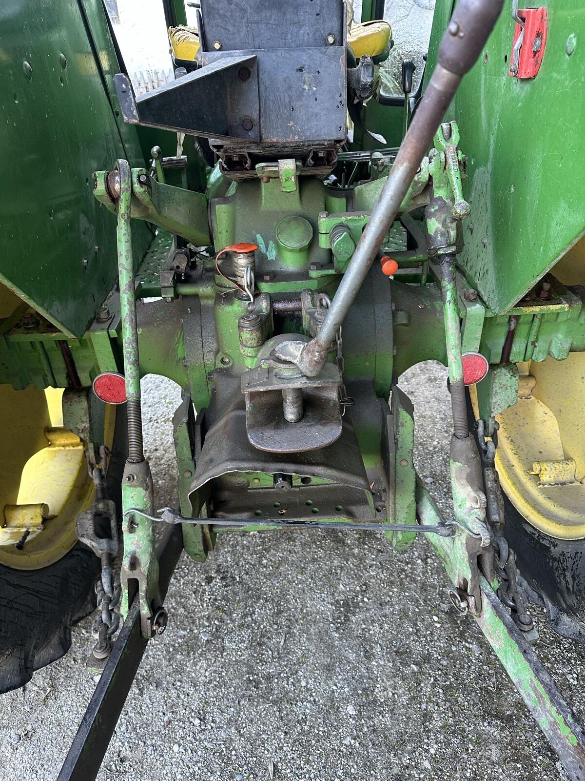Traktor John Deere 1040 2