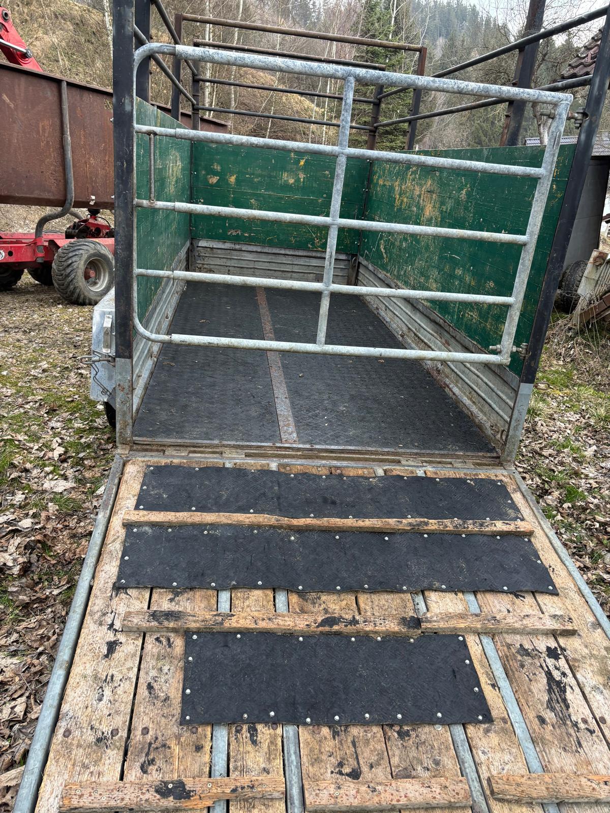 Traktorviehanhänger 2