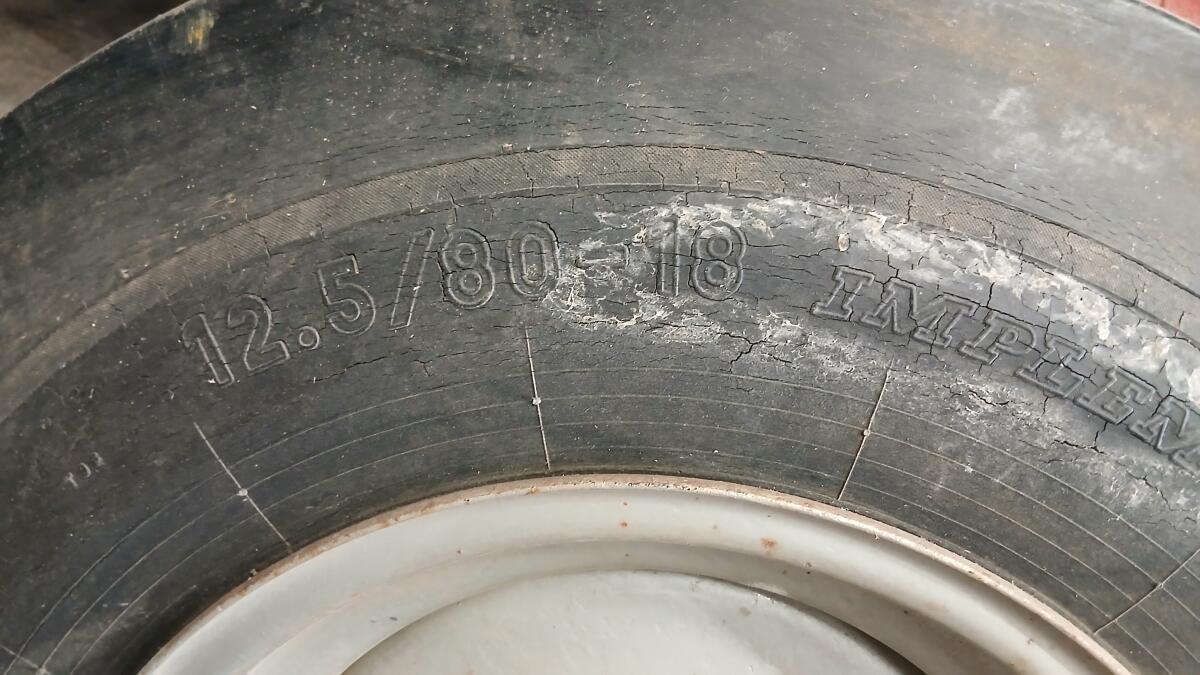 Reifen 12.5/80-18 2