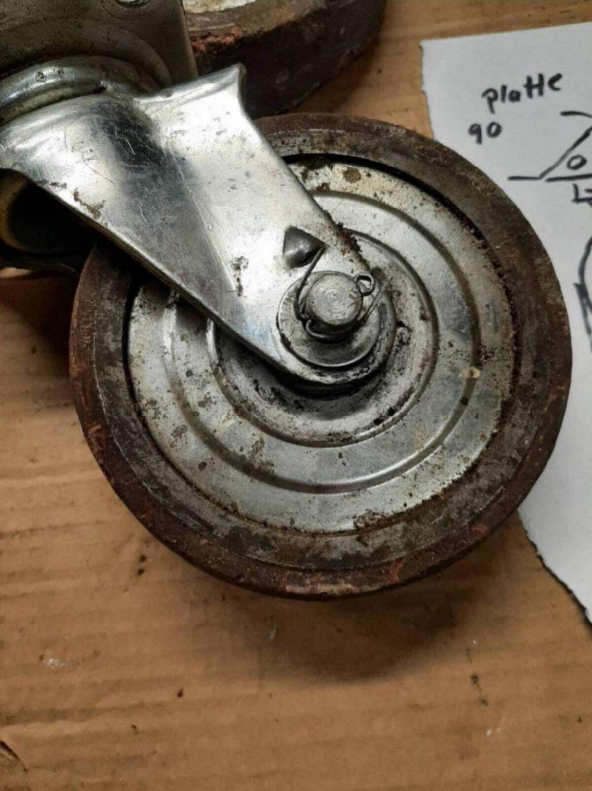 Gebrauchte drehbare Rollen 3