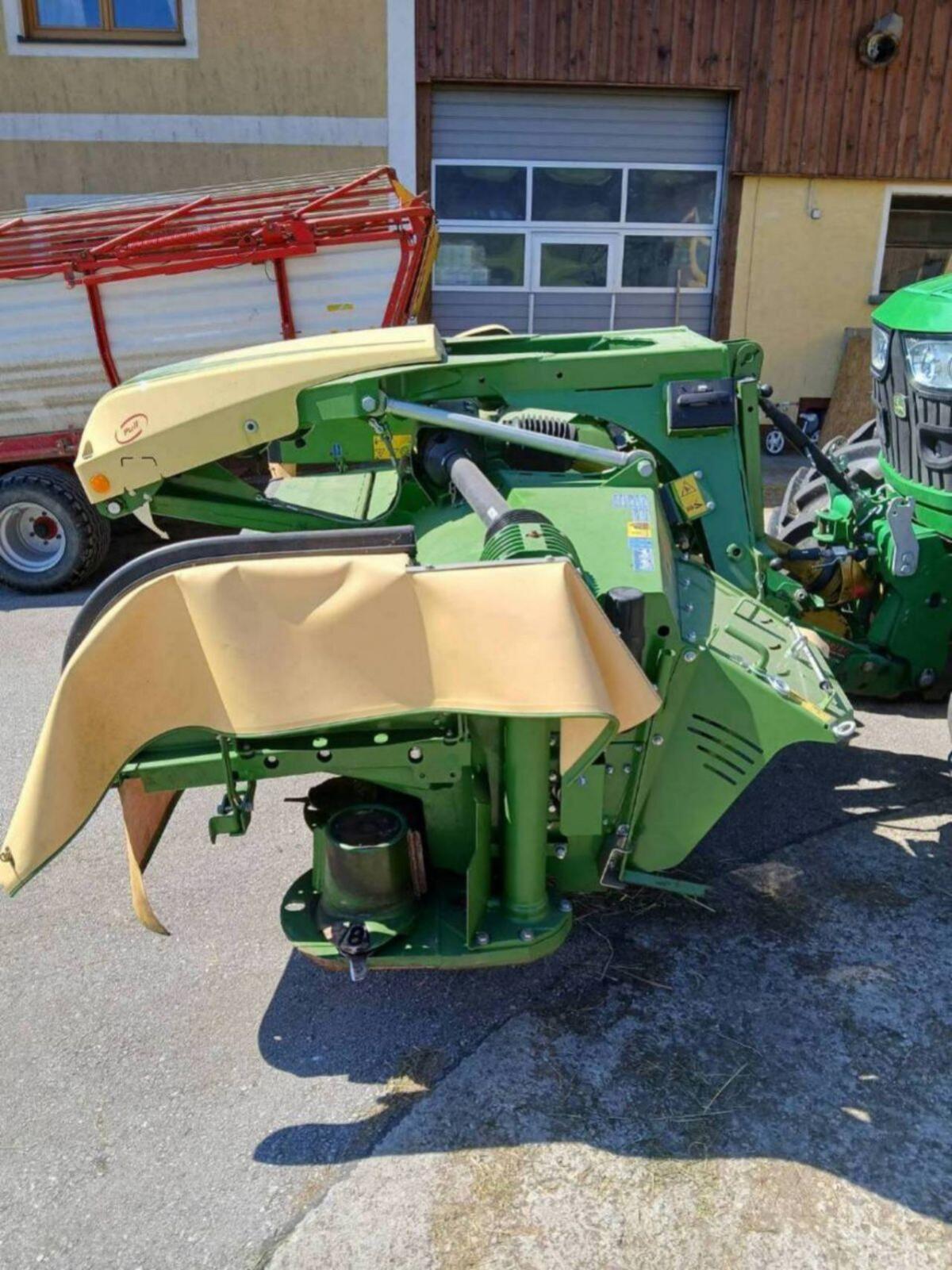Krone Frontmähwerk Easy Cut 320 CV 2