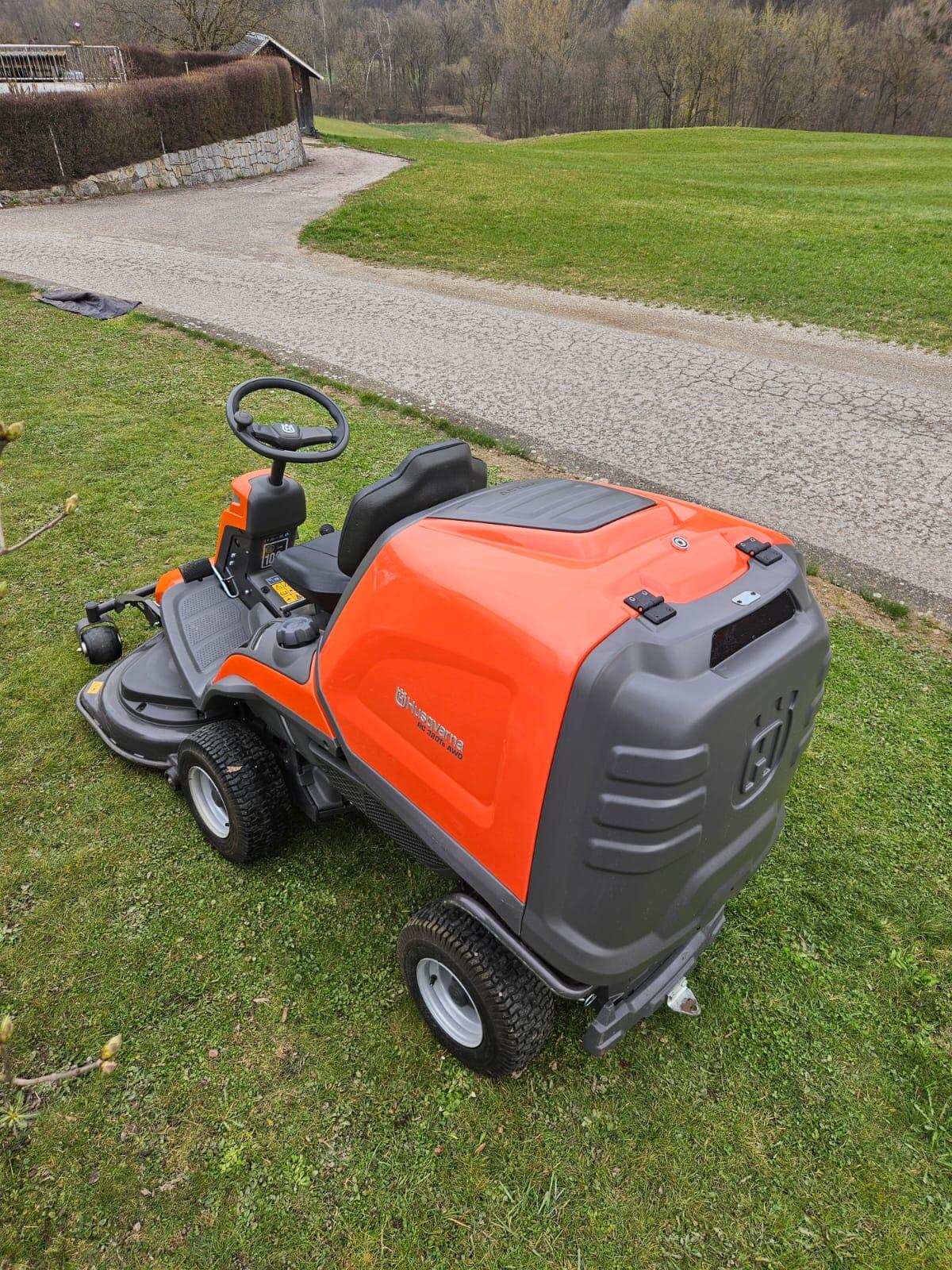 Husqvarna RC320 TS AWD 2