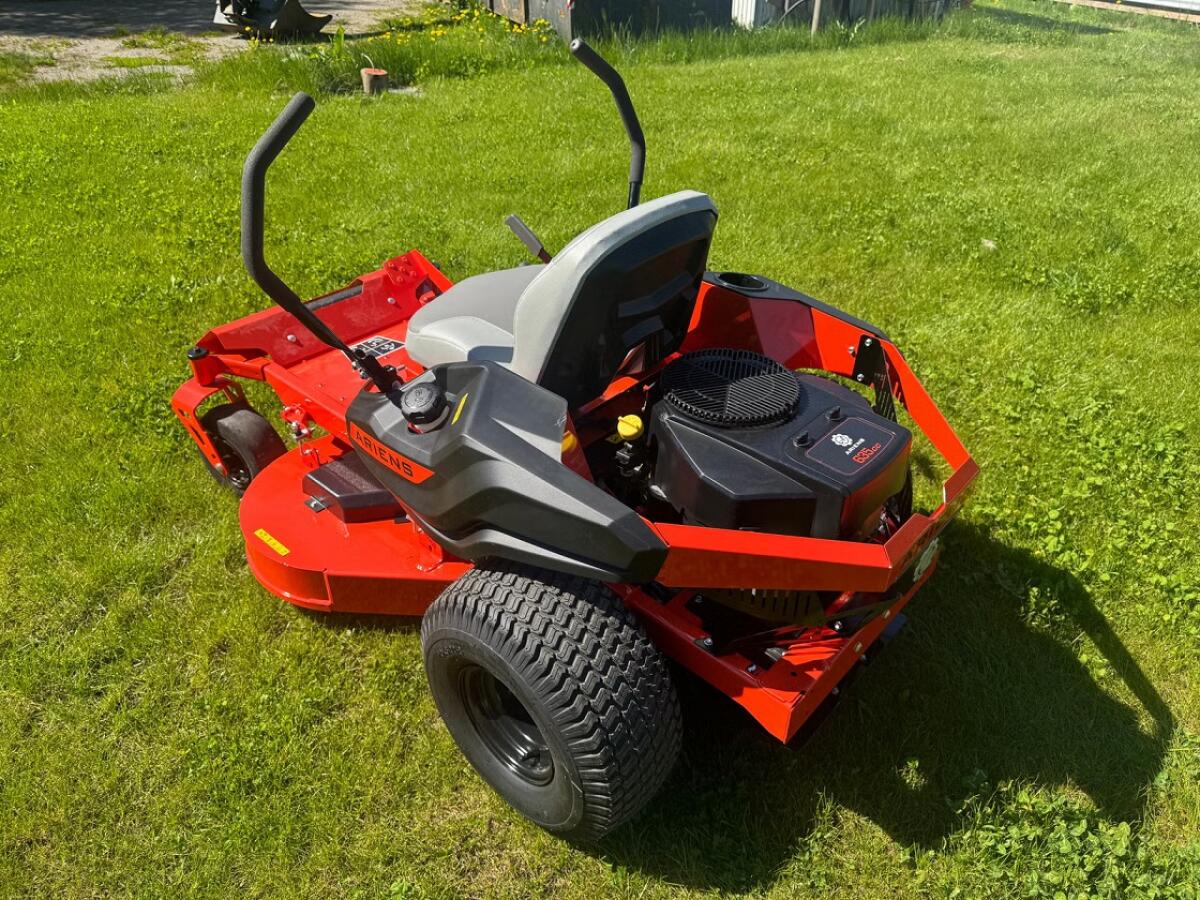 Ariens Edge 42 Zero-Turn 2