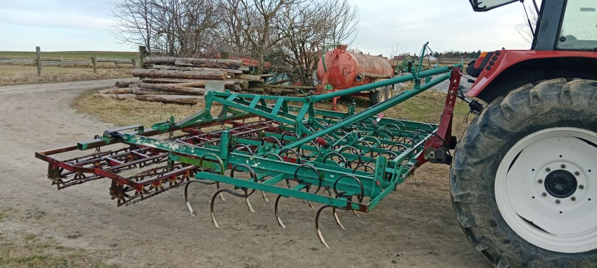 Kultivator hydraulisch 4m 3