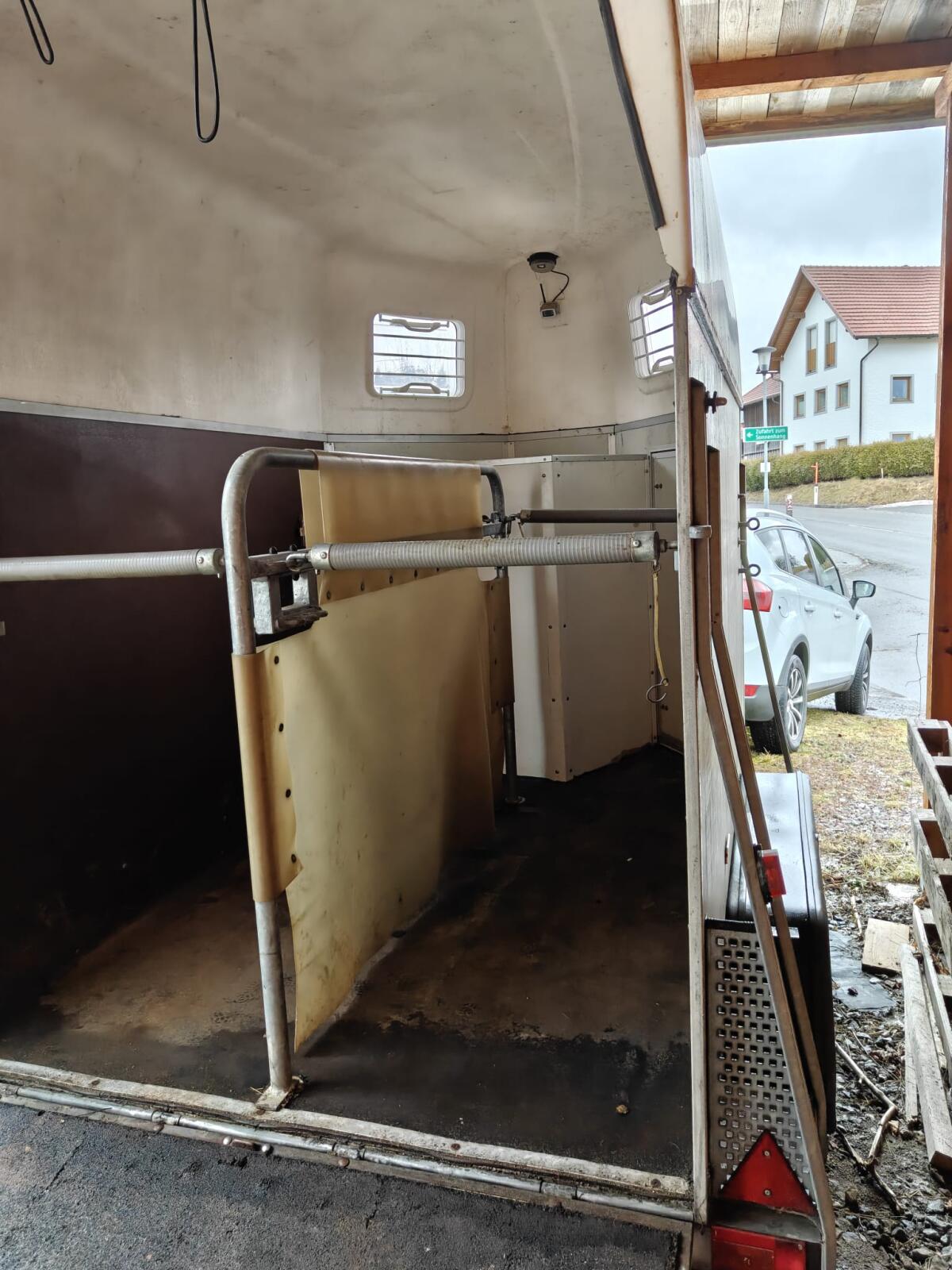 Pferdeanhänger 2