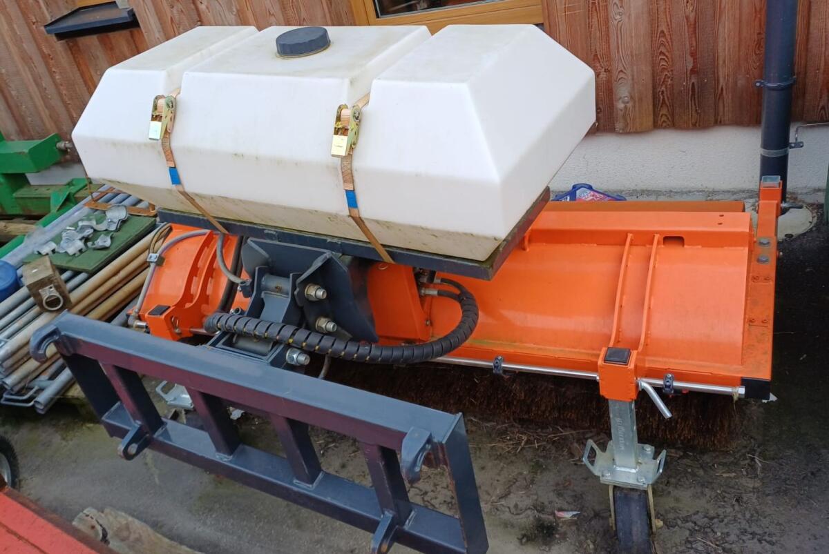 Kehrmaschine Stekro M450 2