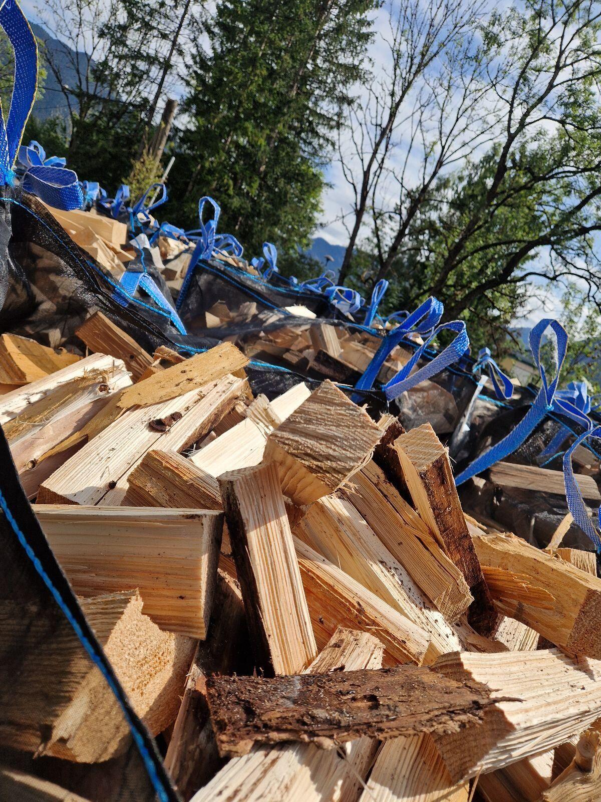 Brennholz 2