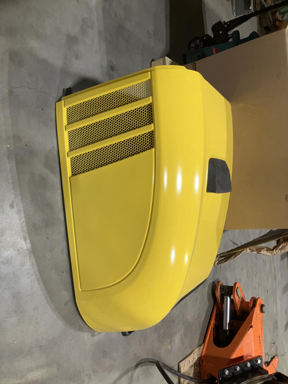 Seitendeckel /Motorhaube 2