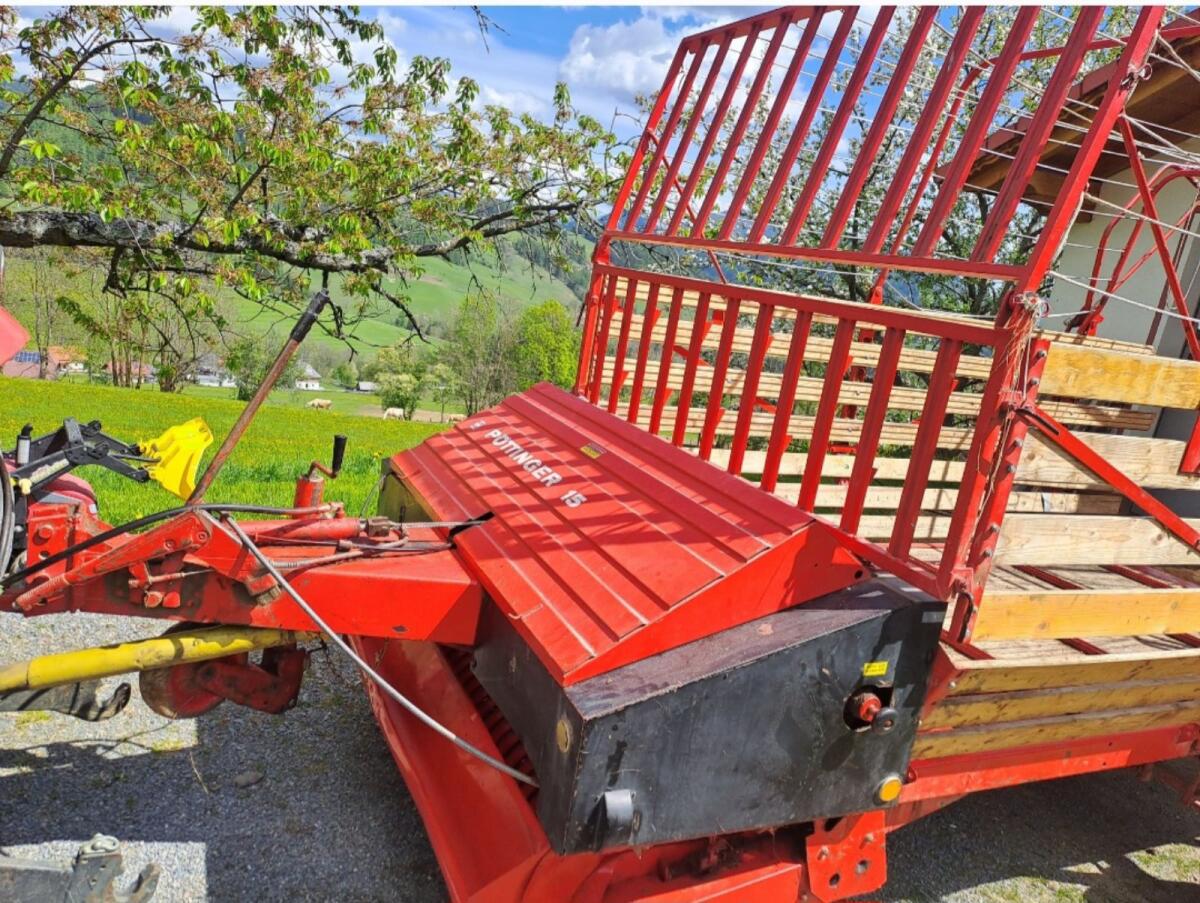 Ladewagen Pöttinger 2