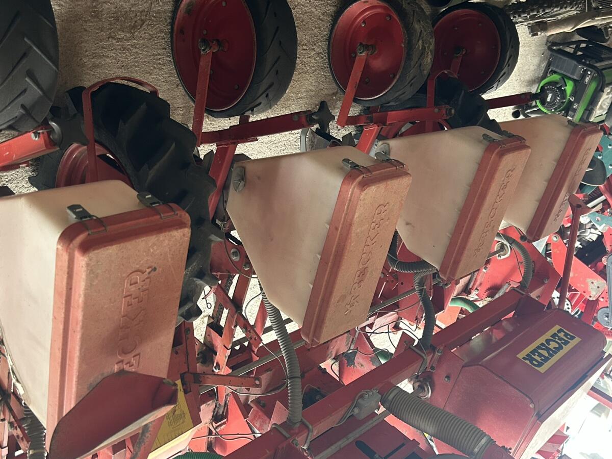 Becker Maissämaschine 3