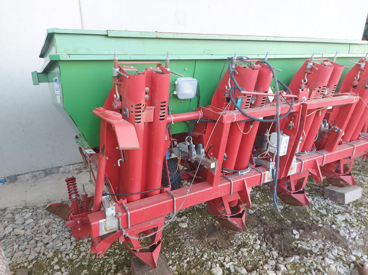 Kartoffellegemaschine 3