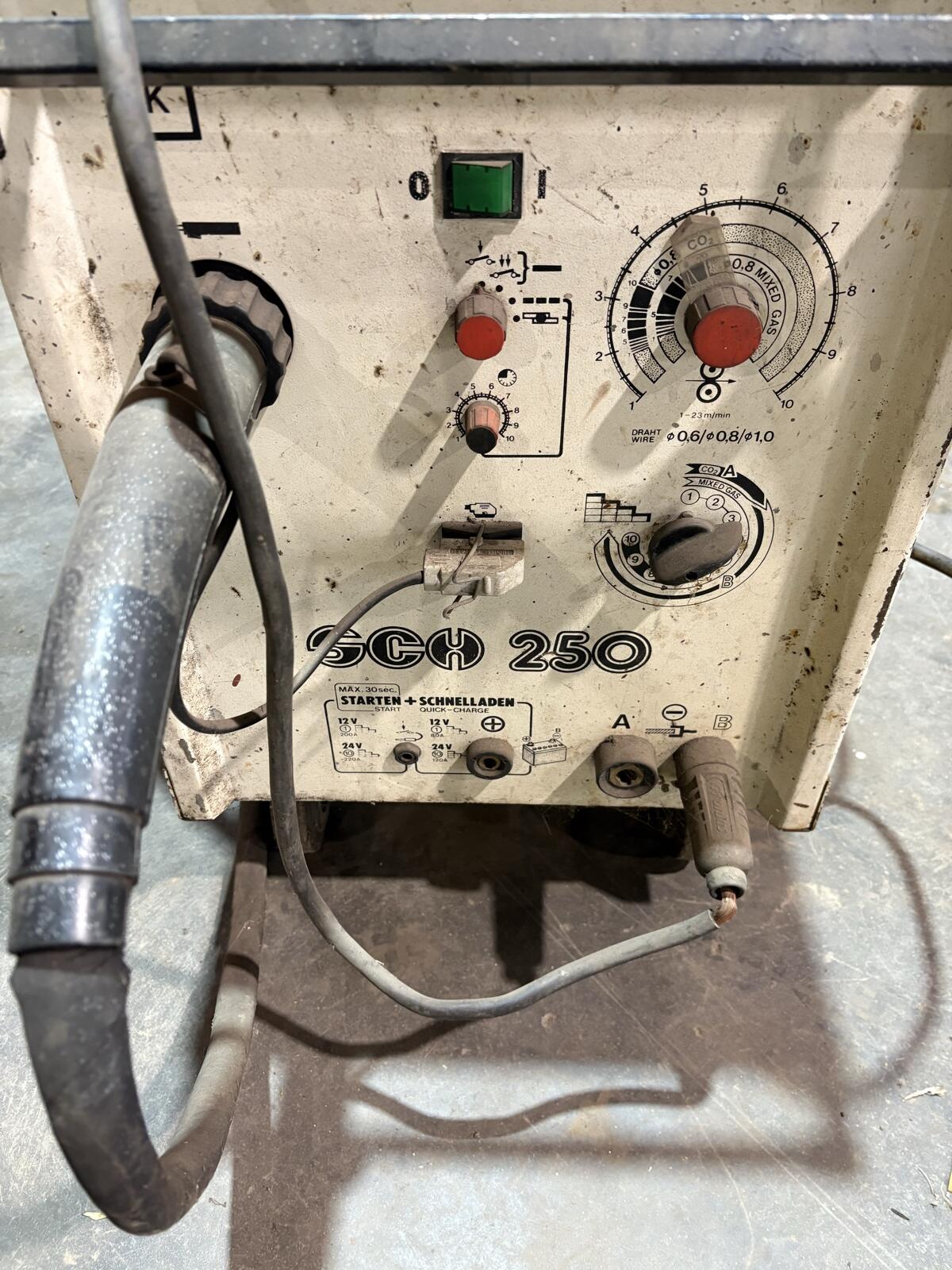 Fronius Variostar 250 2