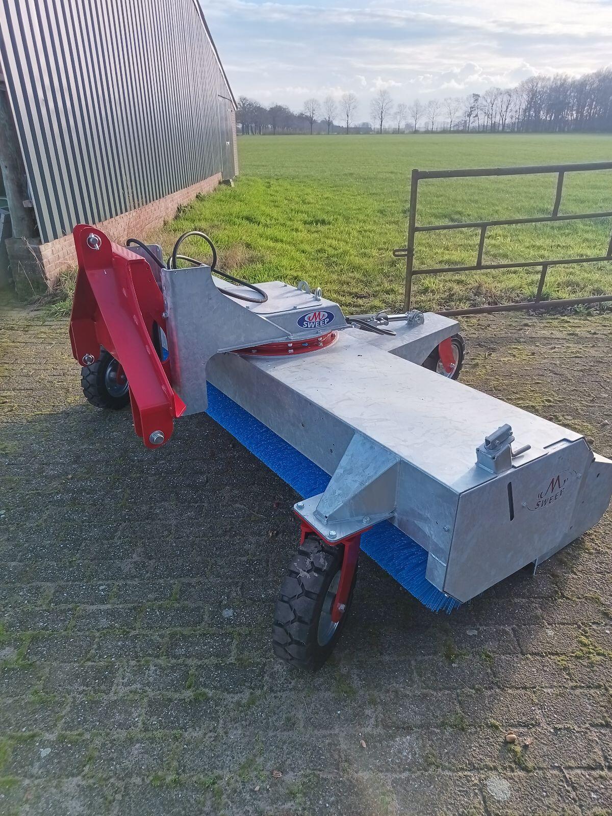 Veegmachine nieuw!! M Sweep 2