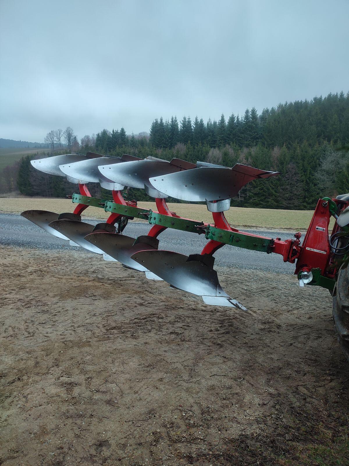 4-Schar Volldrehpflug 2