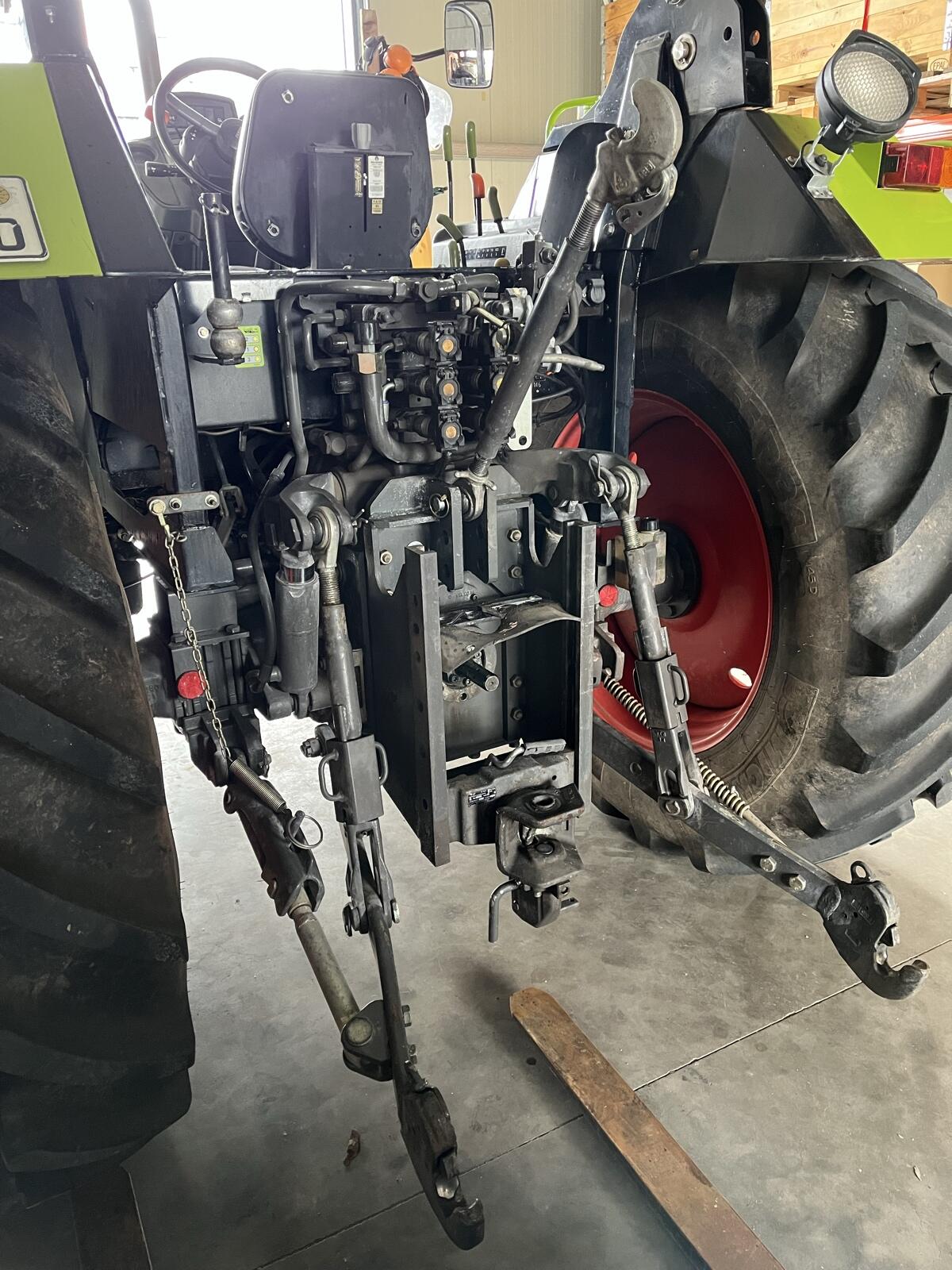 Claas Axos 320 C Allrad 3