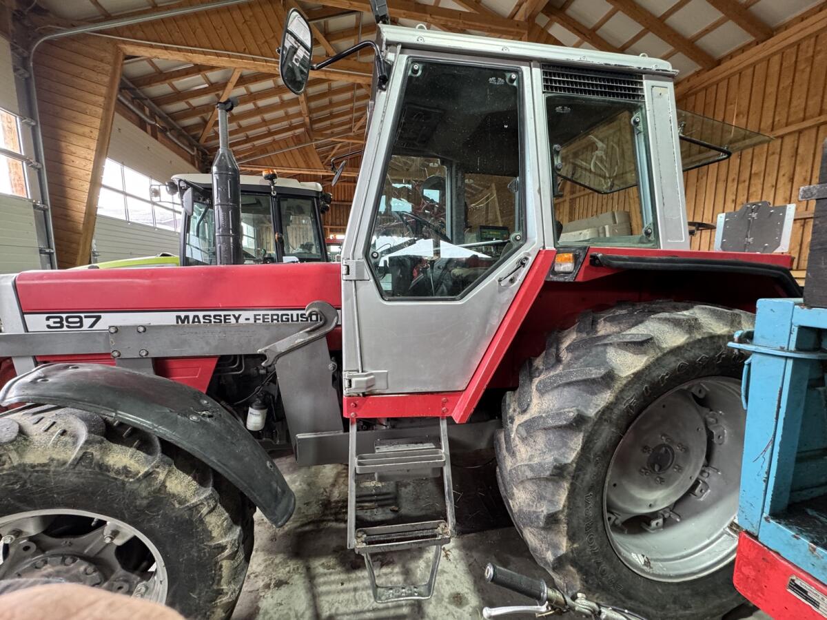 Massey Ferguson 397 2
