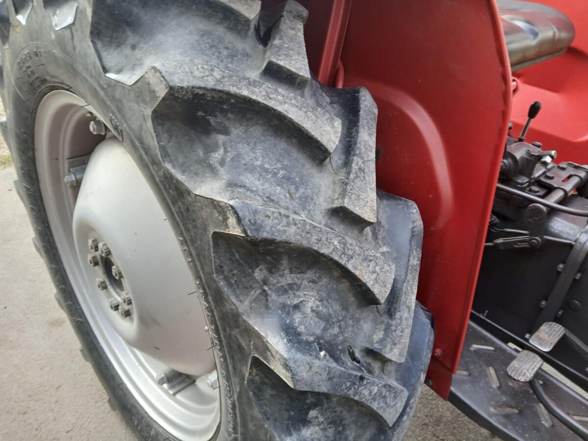 Massey Ferguson 135 2