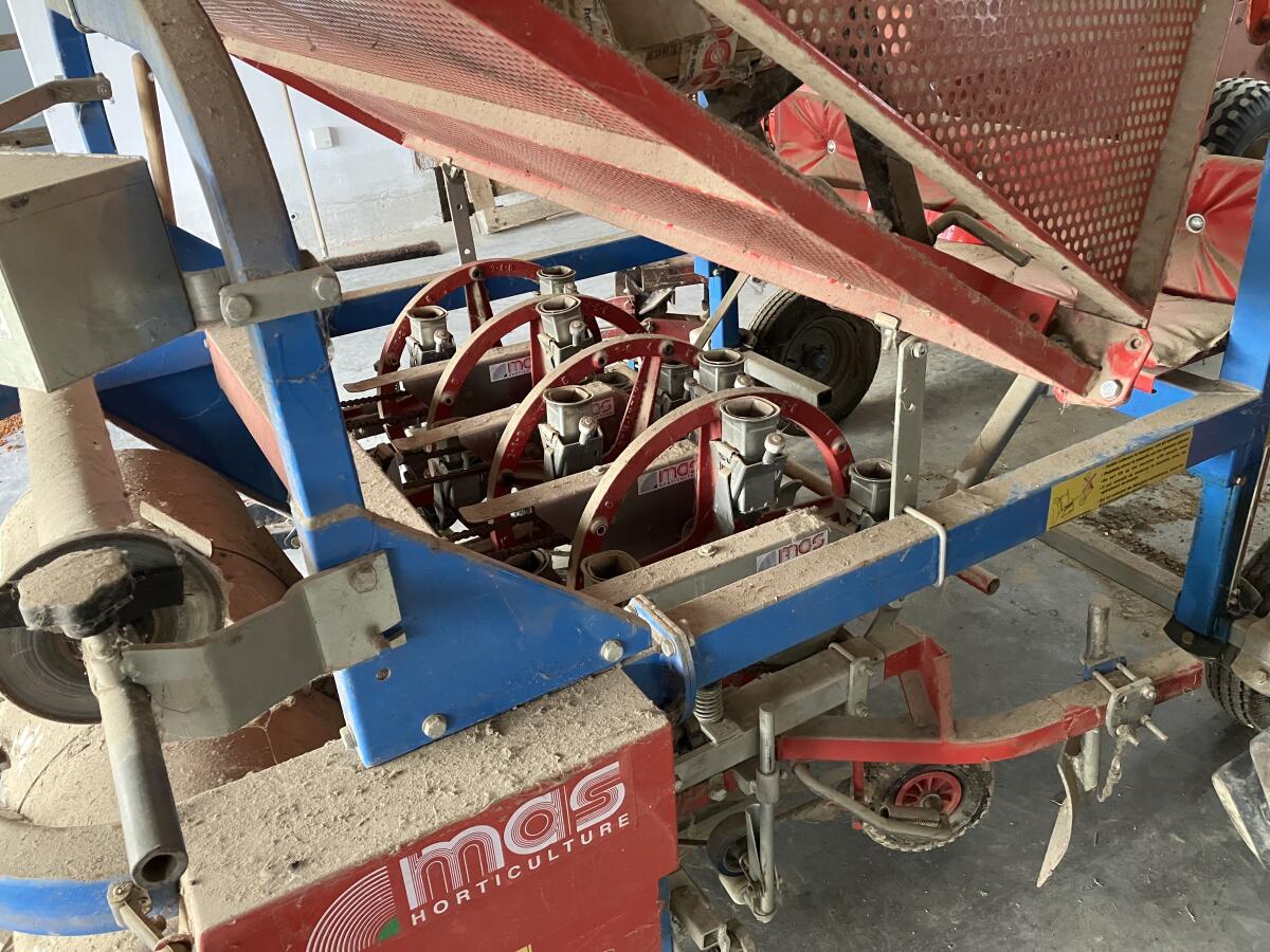 Gemüsepflanzmaschine 2