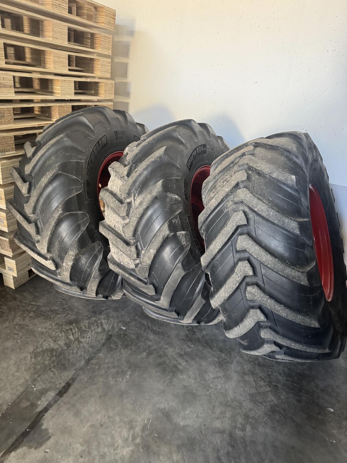 Reifen 500/70 R24 2