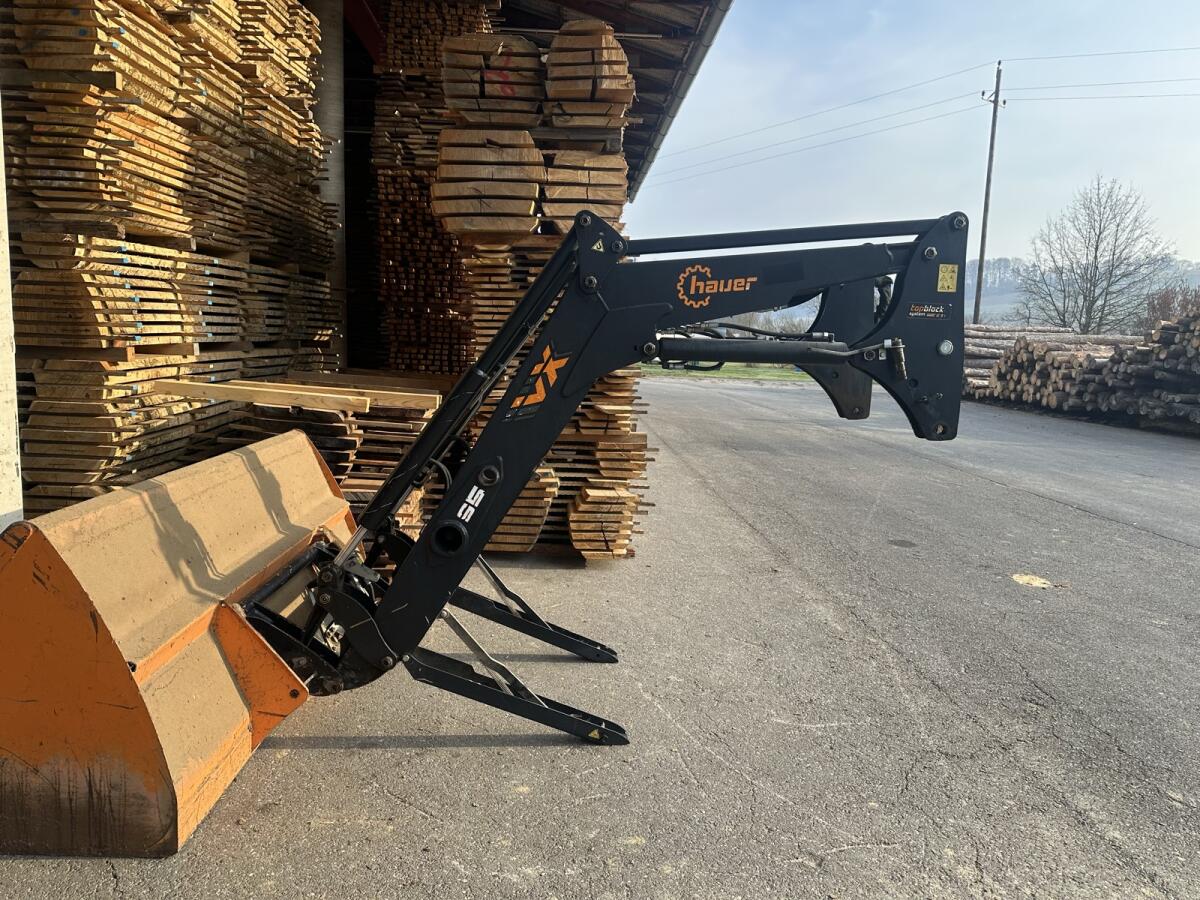 Hauer Frontlader POM VX 95 2