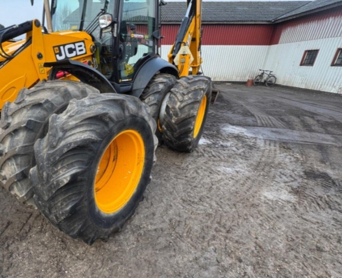 JCB 4 CX 14H4WA, Baggerlader 2