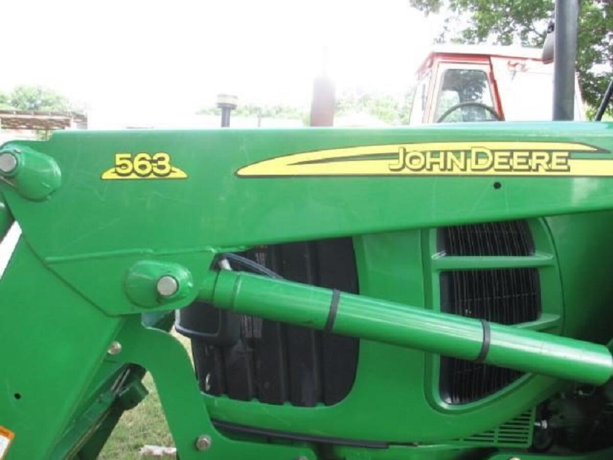 JOhn Deere 6100D 2