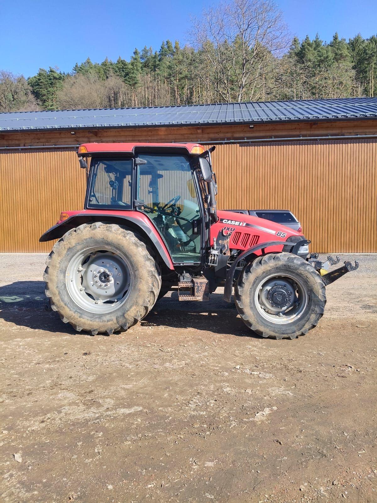 Case JXU 85 + Frontlader Hauer 3