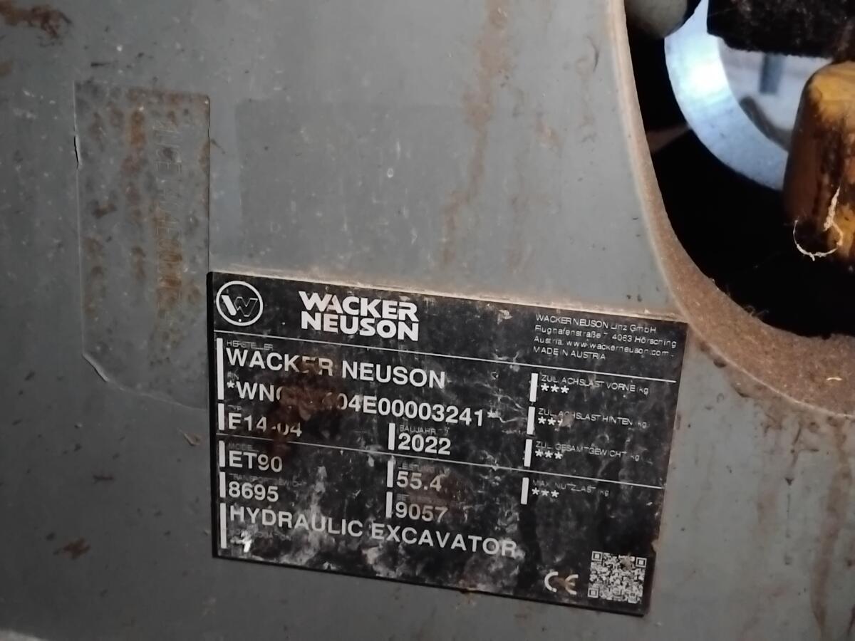 Bagger Wacker Neuson 2