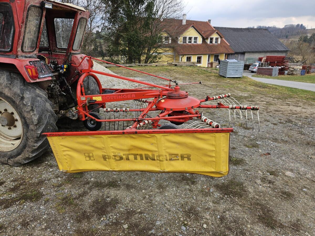 Pöttinger Top 28 Schwader