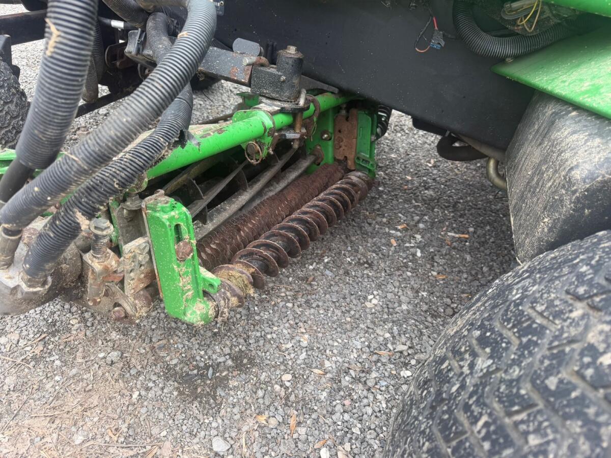 John Deere 3235B Spindelmäher 3