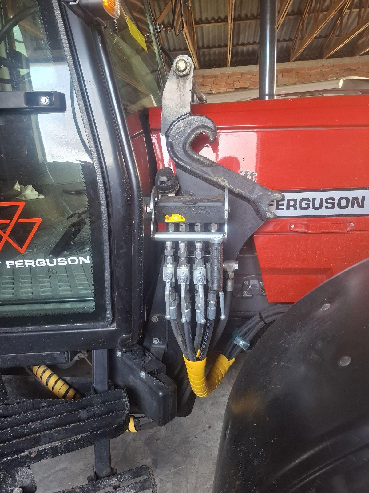 Massey Ferguson 6140 2