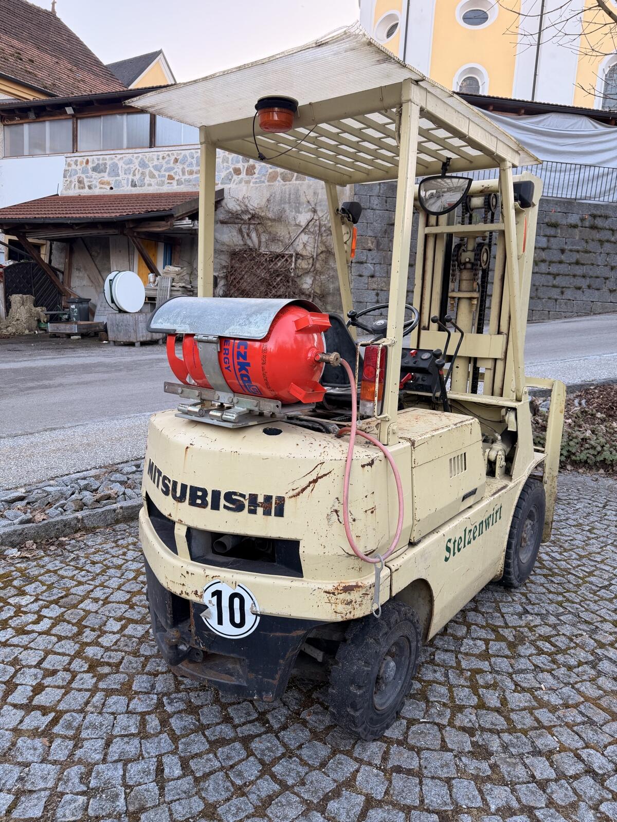 Stapler Mitsubishi 3