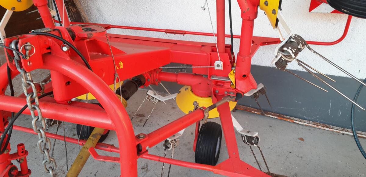 Pöttinger Kreiselheuer 61N 2