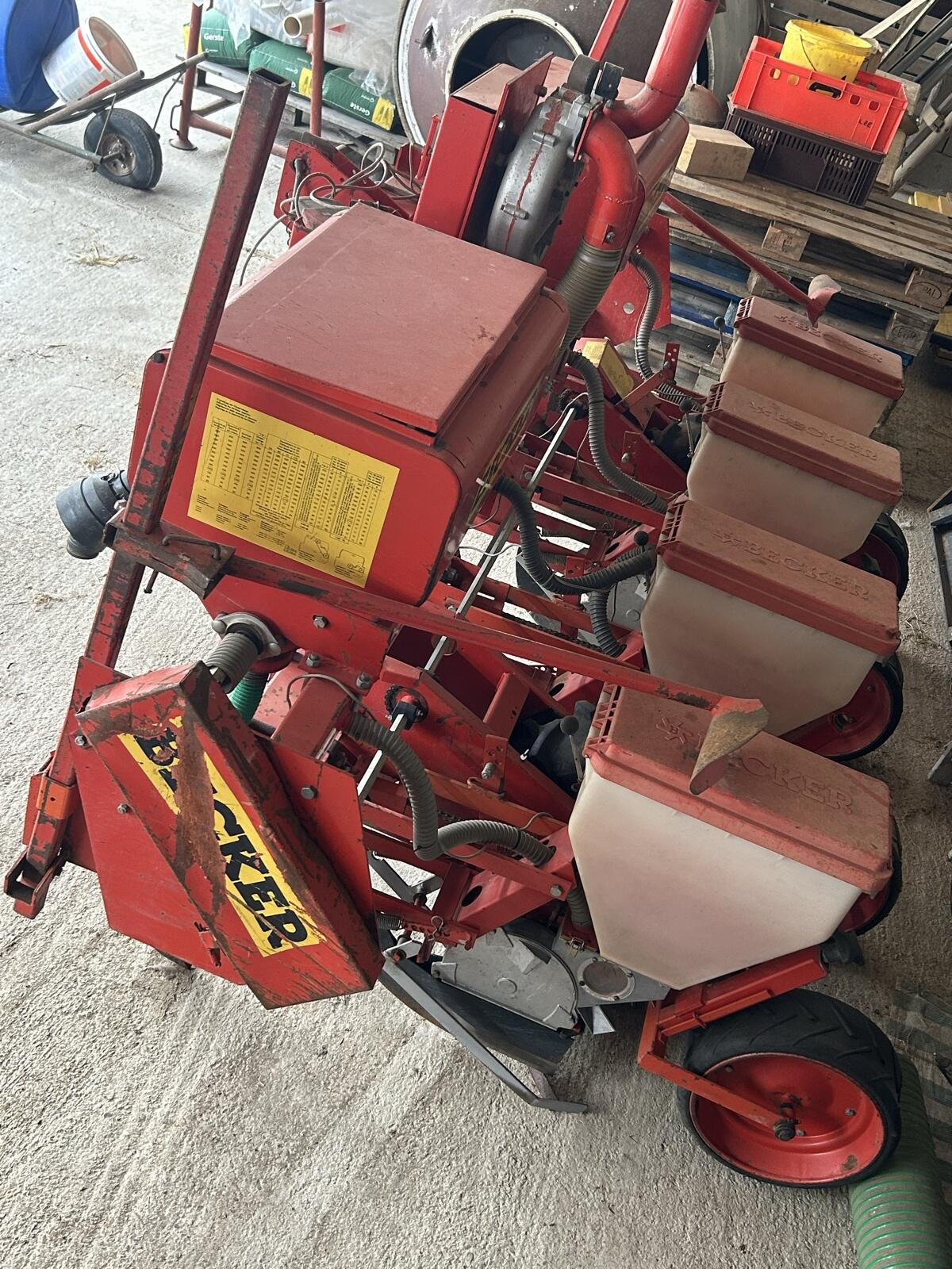 Becker Maissämaschine 2