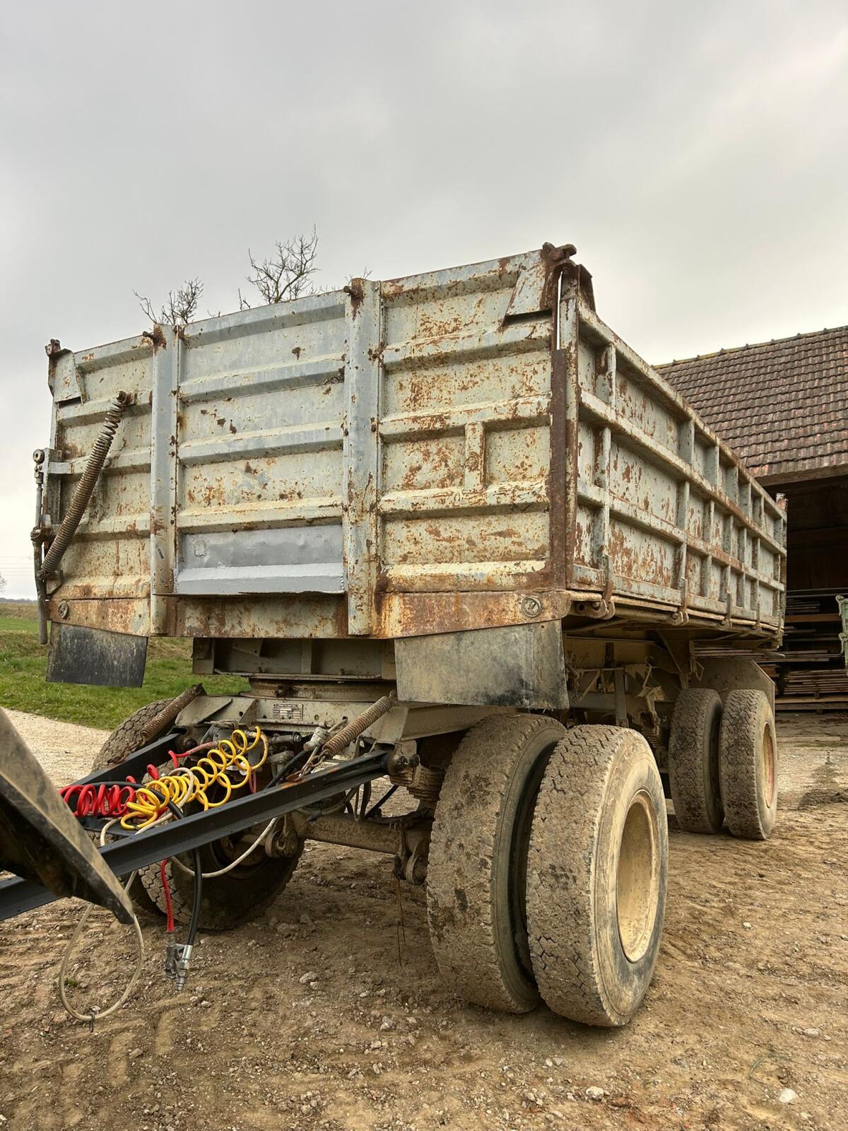 Schwarzmüller 2-Seitenkipper 2