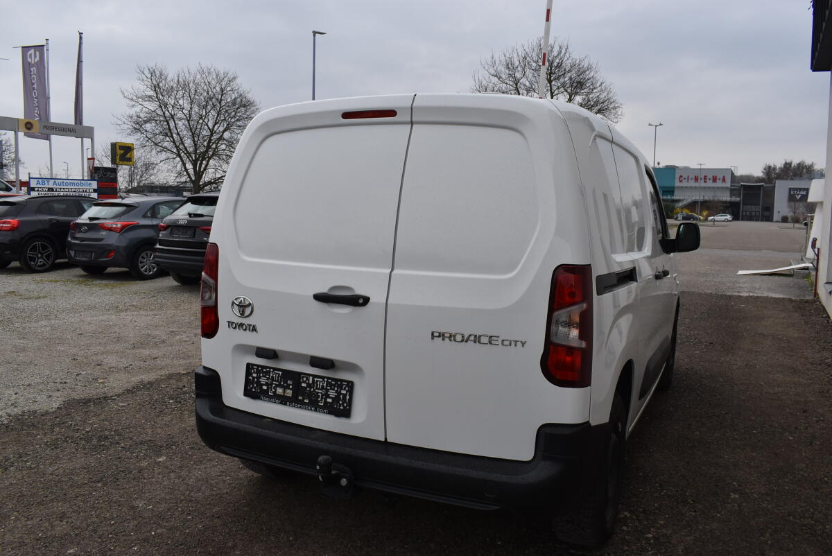Toyota Proace City 3