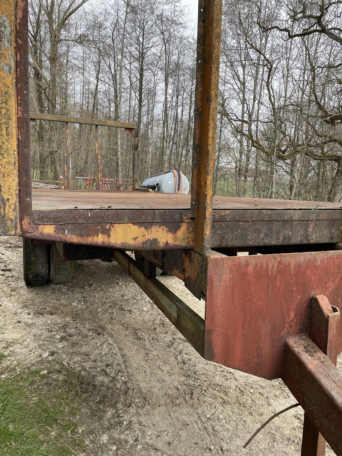 Ballenanhänger Anhänger 2