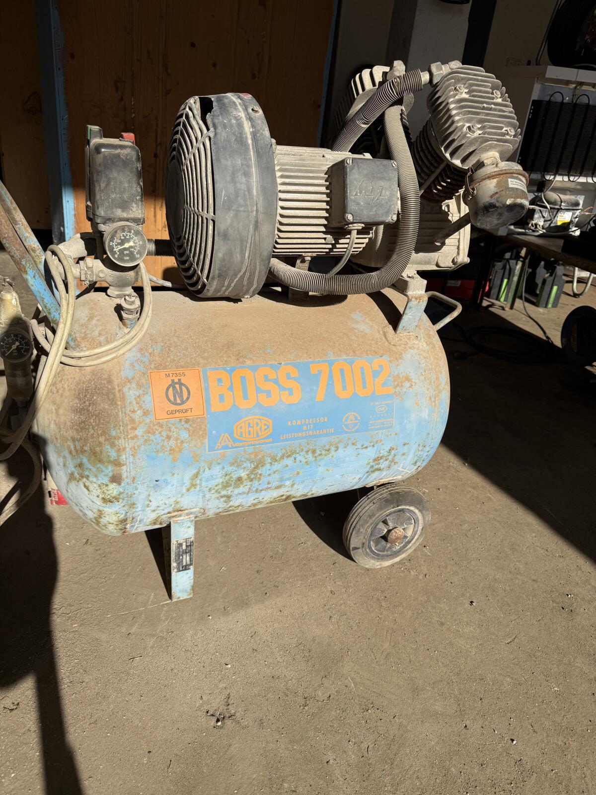 Kompressor Boss 7002 2