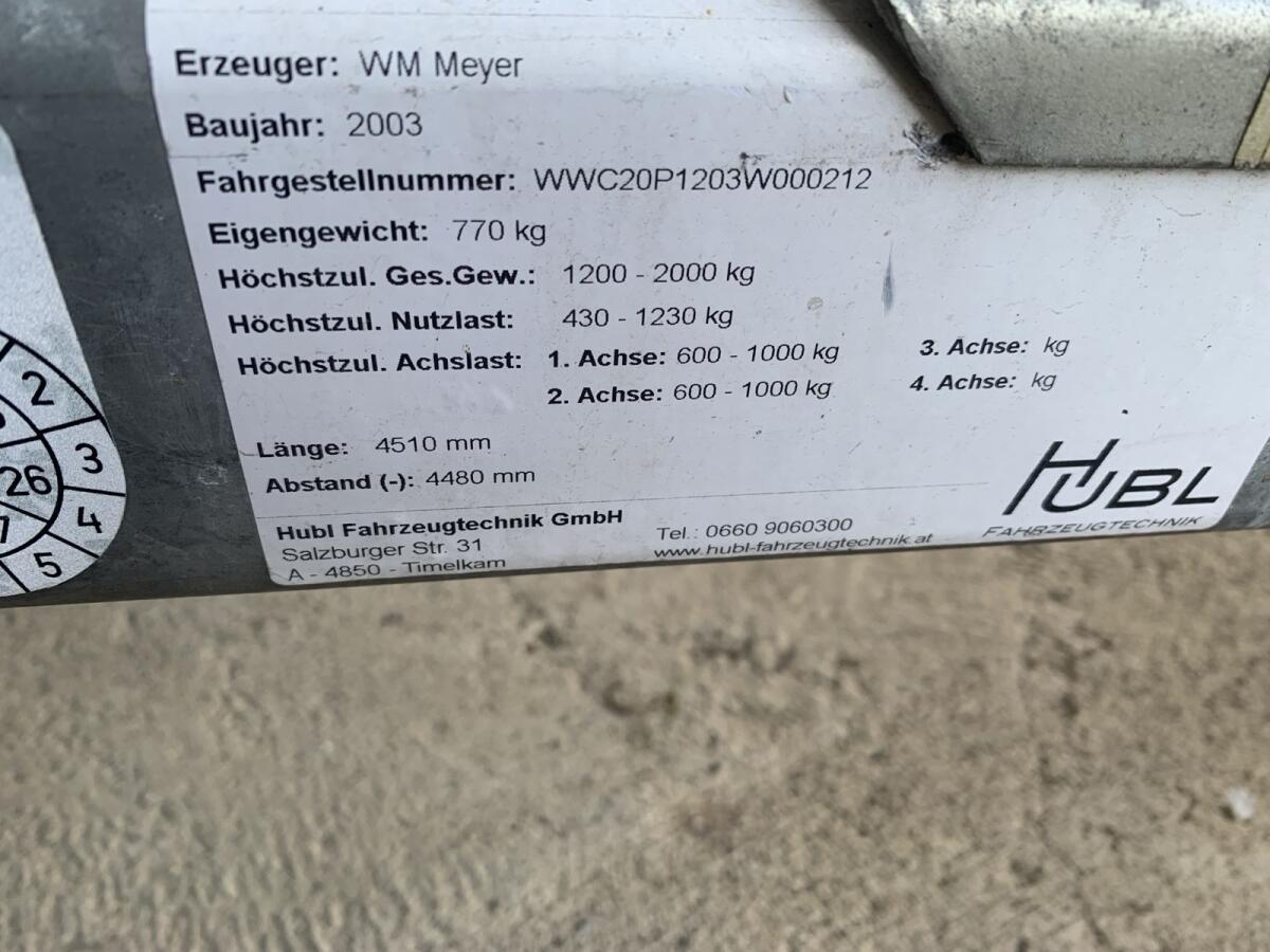 Pferdeanhänger 3