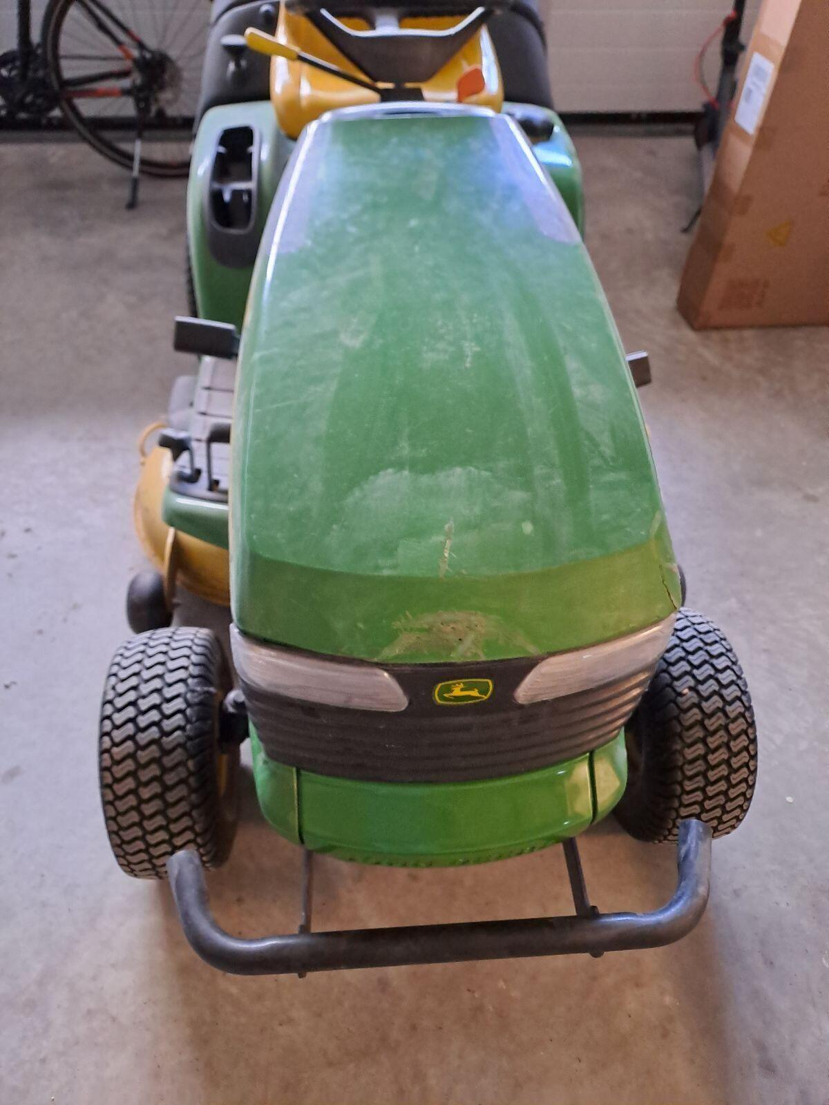 John Deere LTR 180 Rasentraktor 3